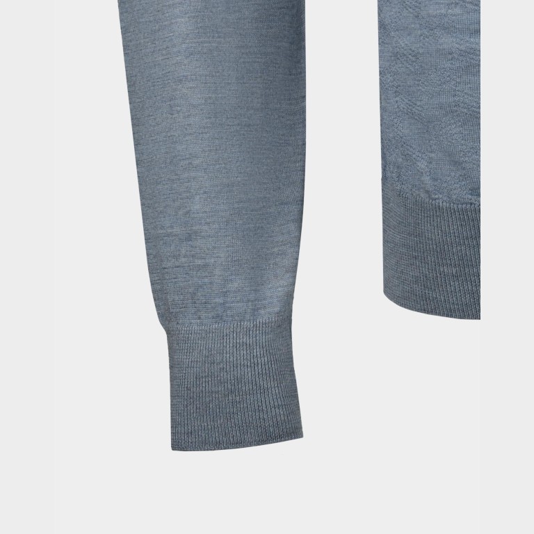 Блакитне чоловіче поло